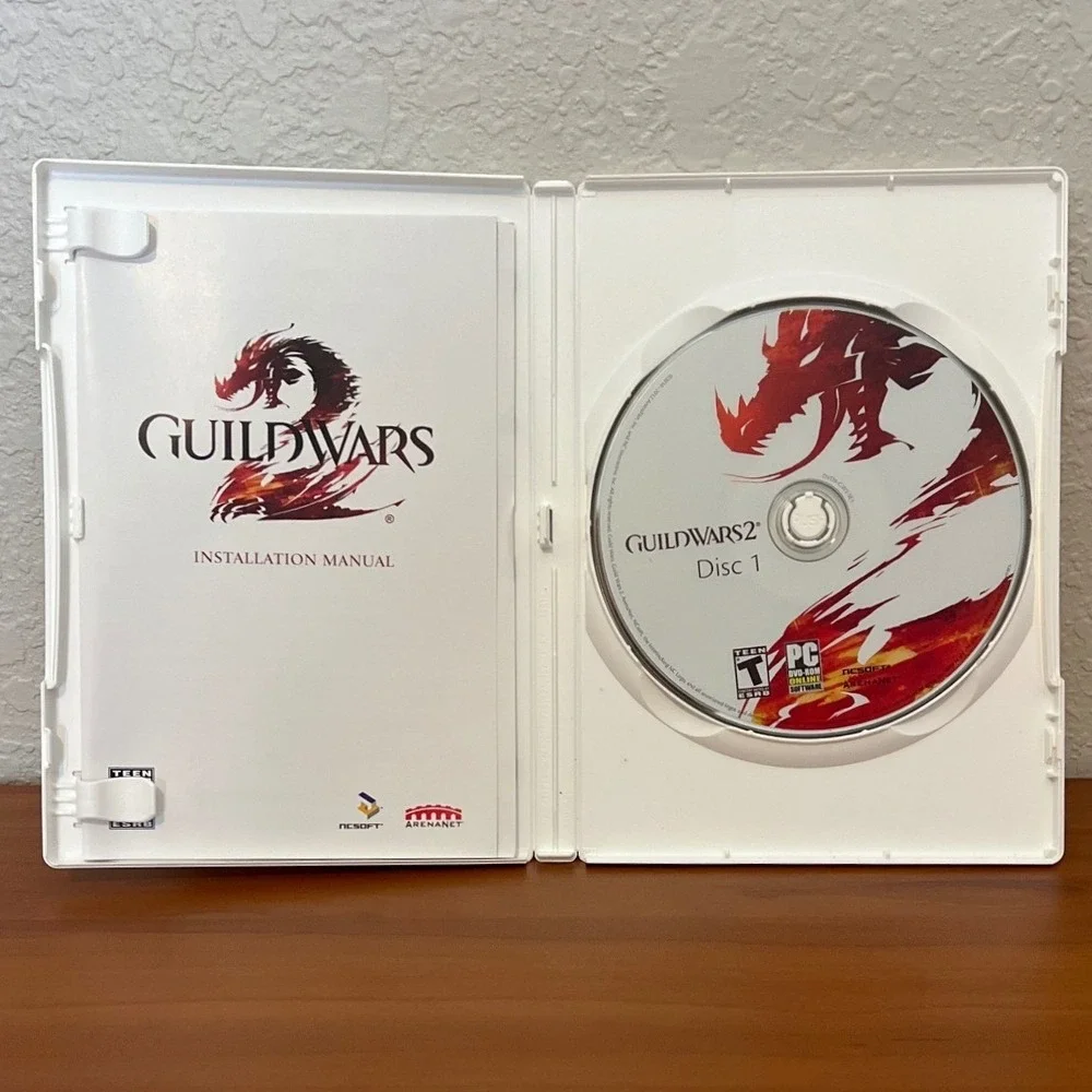 Guild Wars 2 PC DVD-ROM Online Software NCSoft ArenaNet 2-Disc Set with Manual
